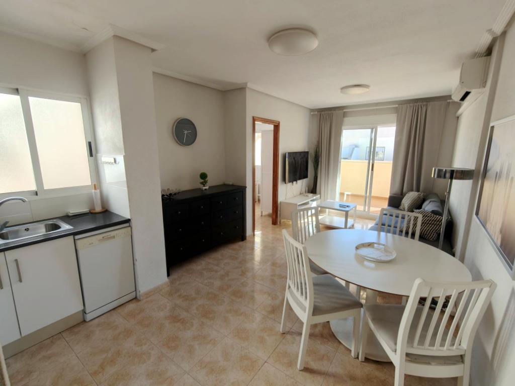 ÁTICO CENTRICO EN TORREVIEJA