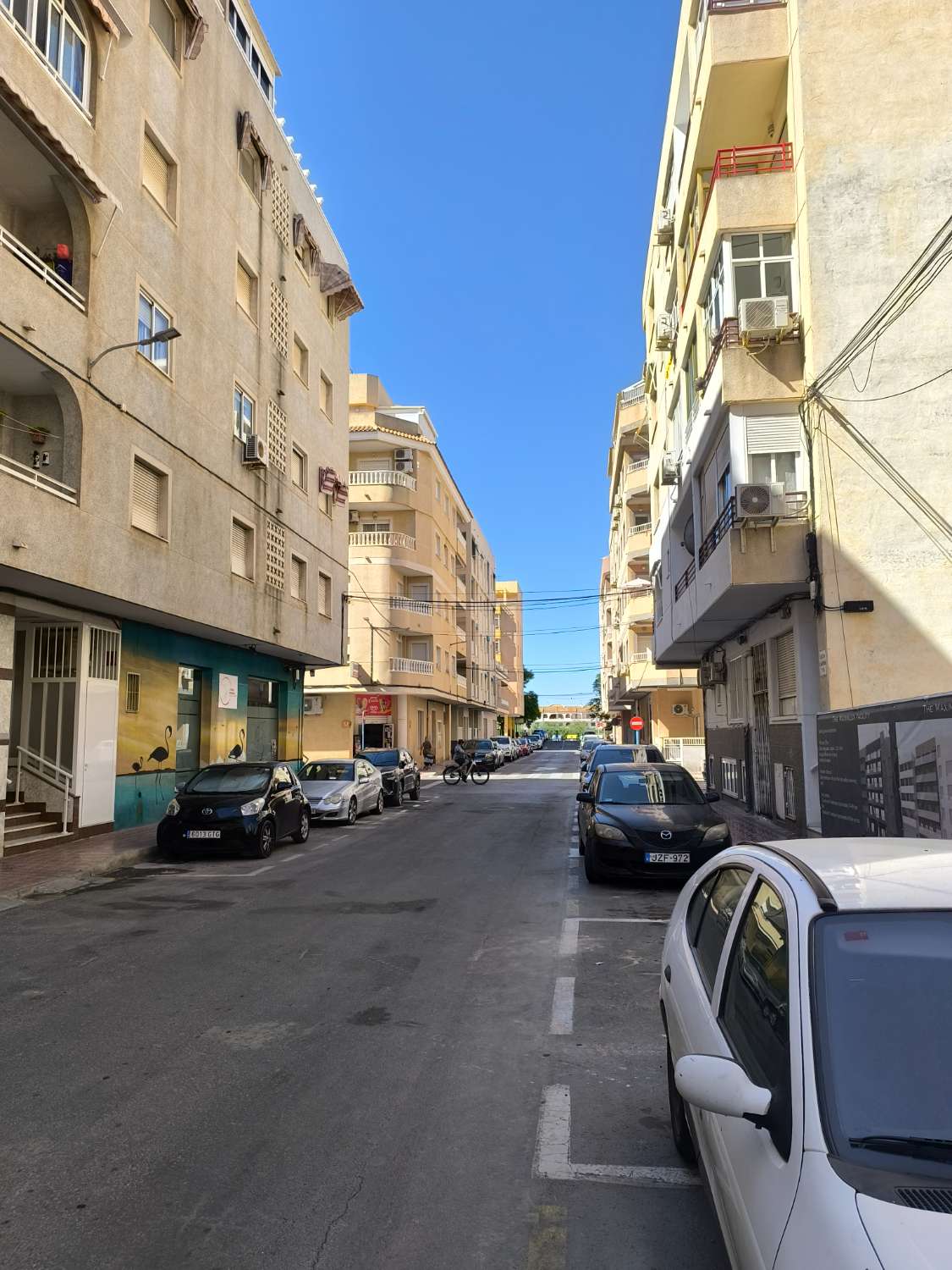 PISO REFORMADO A POCOS METROS DE LA PLAYA