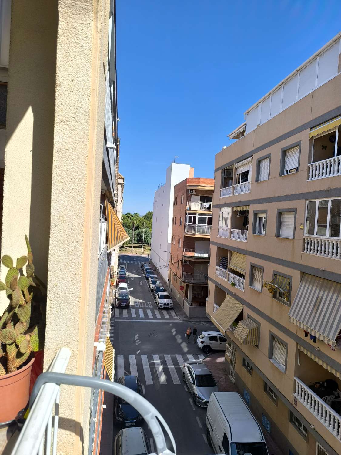 PISO REFORMADO A POCOS METROS DE LA PLAYA